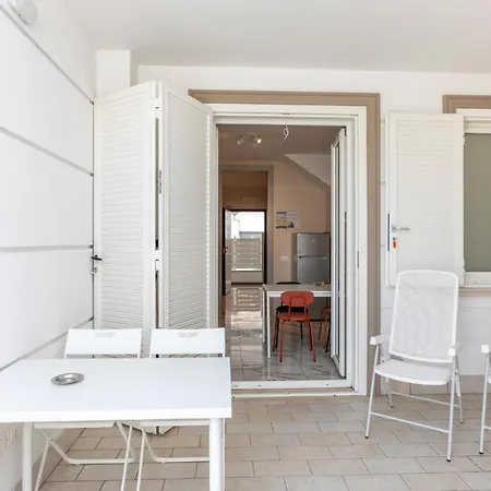 2 Bedroom In *