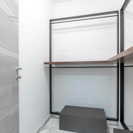 Apartment Beautiful In With Wi-fi *